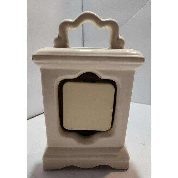 Vtg Retro Decorative Mantel/Desk/Carriage Quartz Clock Cream with Gold Accents - Picture 3 of 11